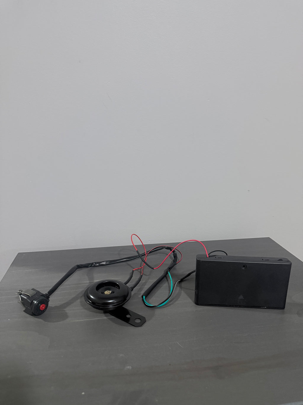 105dB Battery Powered Horn